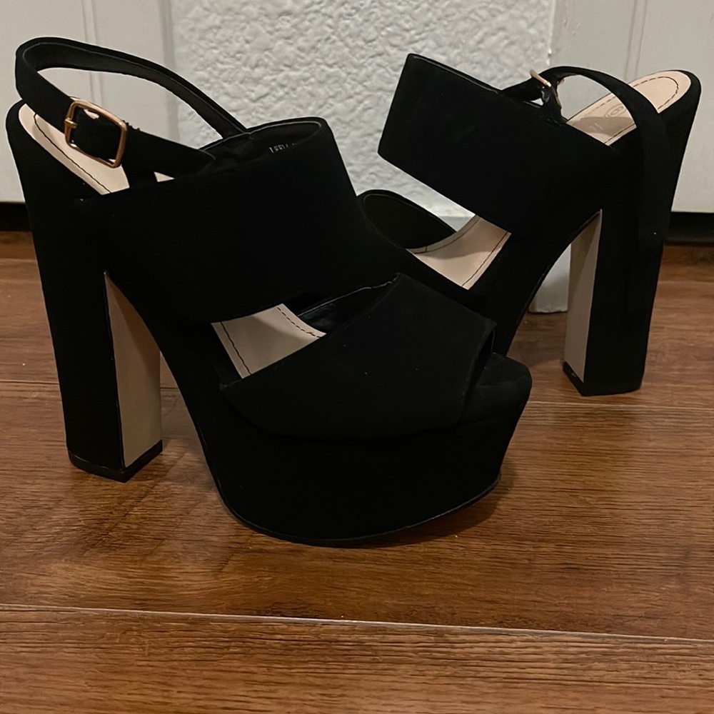 Black platforms